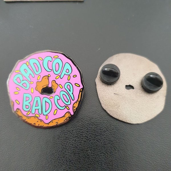 Bad Cop/Bad Cop – enamel pin 'Donut'