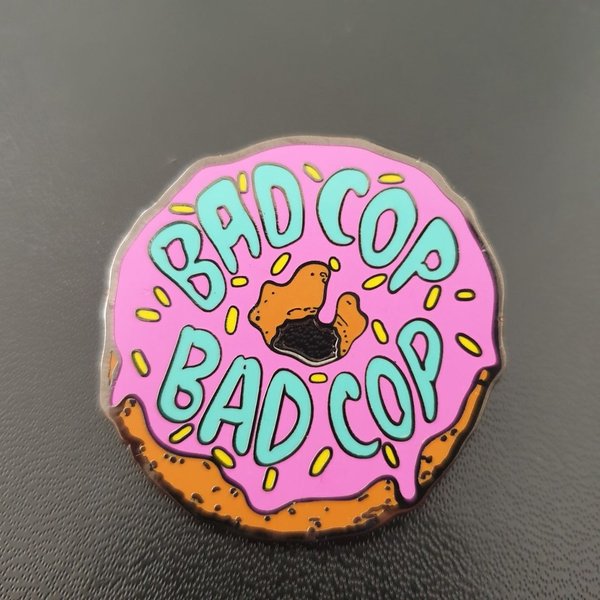 Bad Cop/Bad Cop – enamel pin 'Donut'